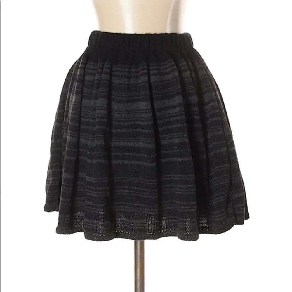 Sparkle & Fade Casual Mini Skirt size Small